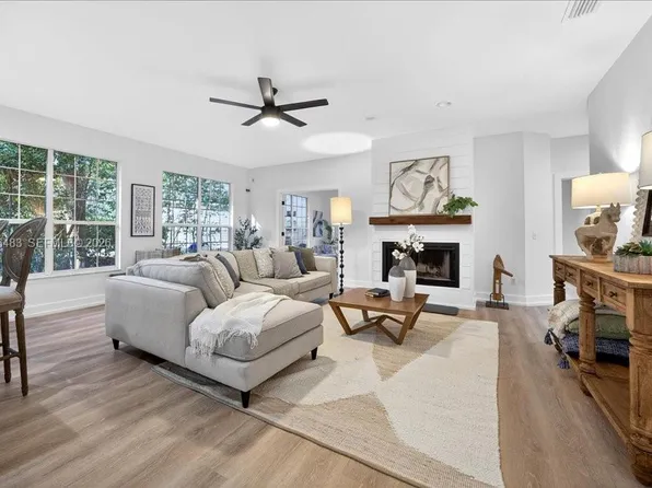 4412 SW 101st Dr, Gainesville, FL 32608