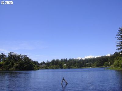 47228 Lakes End Dr, Langlois, OR, 97450