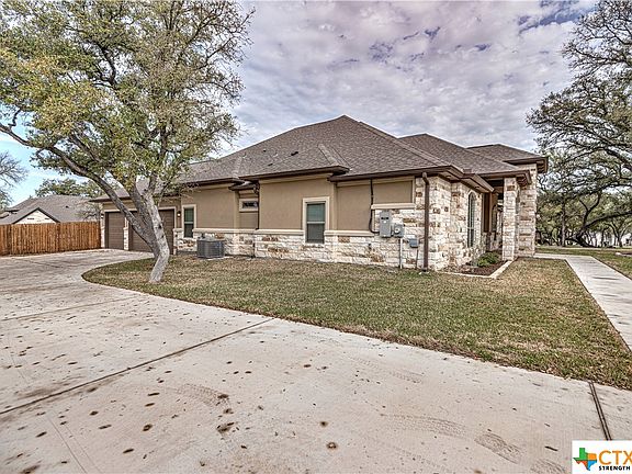 4th image of 106 Lago Verde Ln