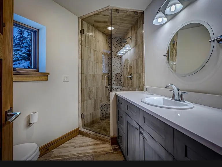 2366 S Frontage Rd W — Photo 27