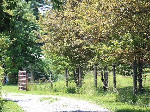 4th image of 4556 E County Road 300 S
