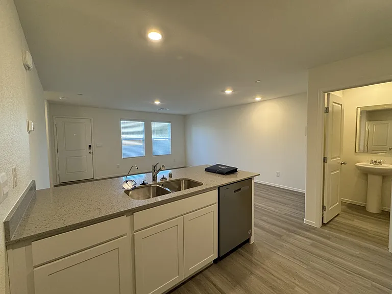 5012 Apple Mesa Ave — Photo 6