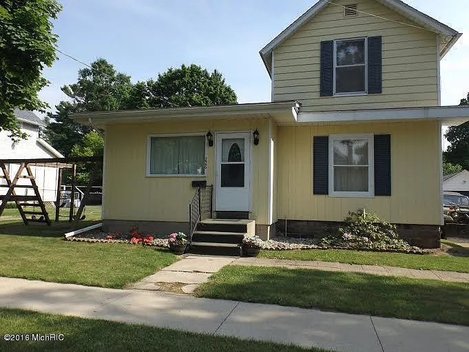 226 W Marshall St photo 1