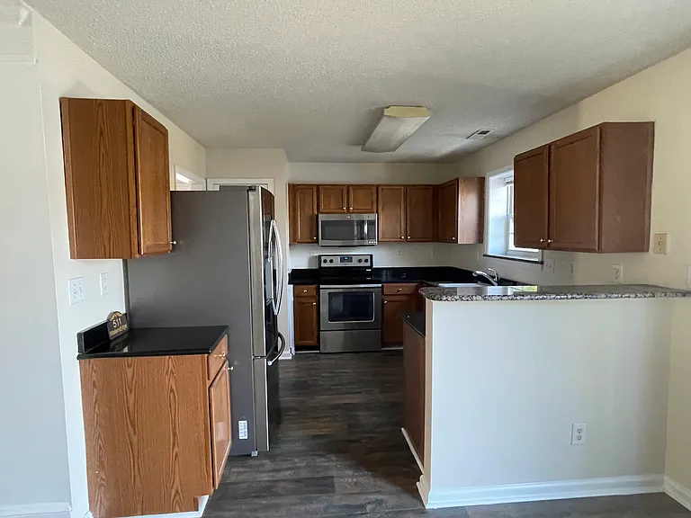511 N Waters Edge Dr — Photo 5