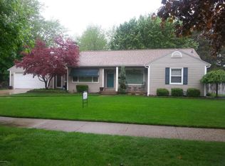 2022 Cambridge Dr SE, Grand Rapids, MI 49506