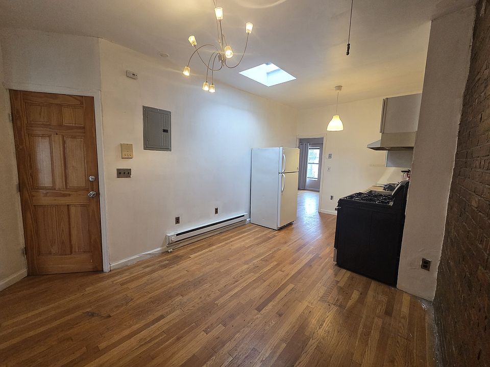 1st image of 175 Quincy St APT 4