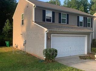 8236 Deodora Cedar Ln, Charlotte, NC 28215