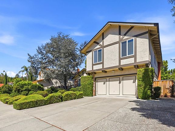 3rd image of 1311 Cerro Verde