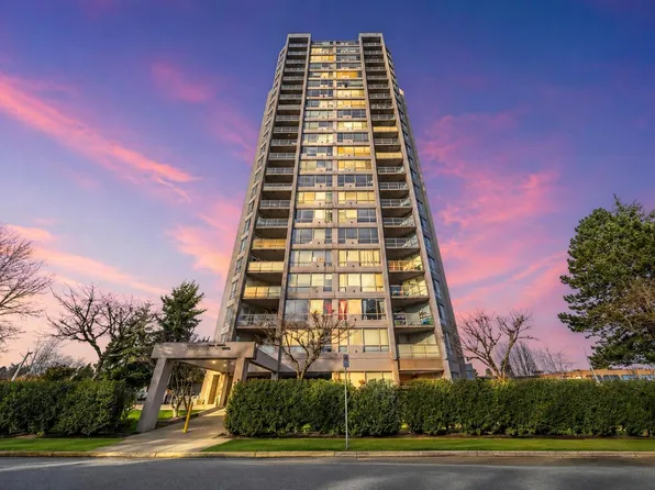 14881 103a Ave #1701, Surrey, BC V3R 0M5