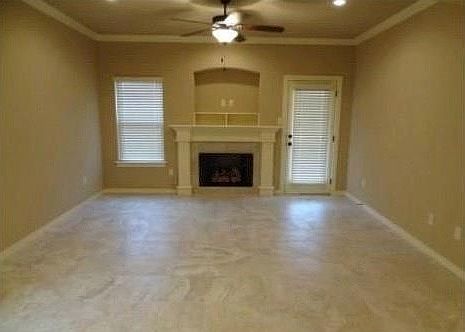 2nd image of 2638 N Valencia Ave