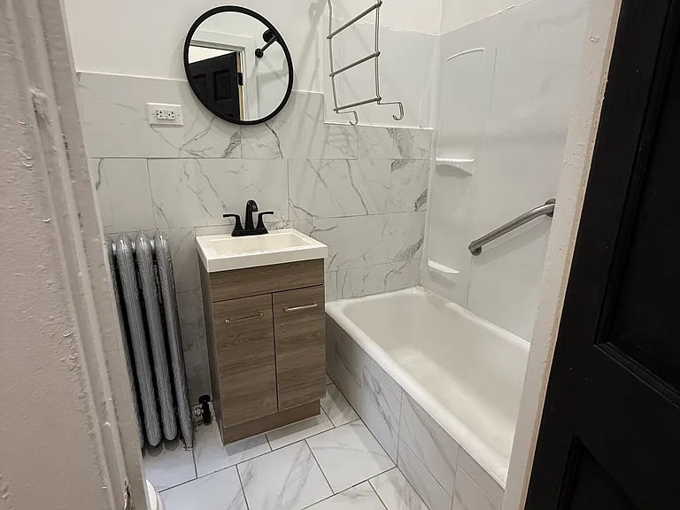 1017 Washington St #1 — Photo 17