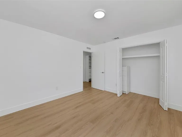 2239 Worrington St — Photo 20