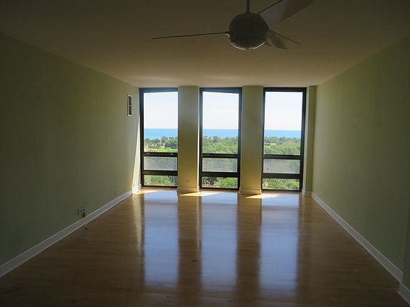 5th image of 1660 N La Salle St #1109
