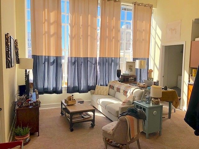 1st image of 525 E Grace St APT 301