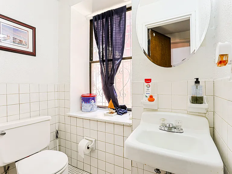 2211 Green St #C1 — Photo 8