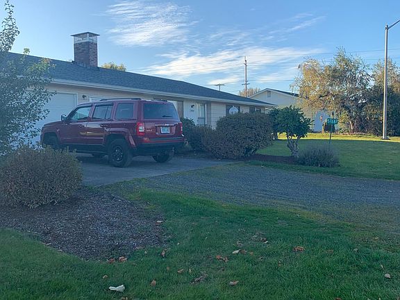 another view of the front yard