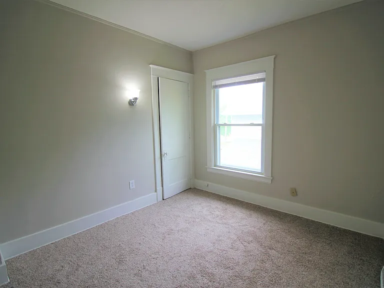 736 Oakland Ave SW — Photo 7