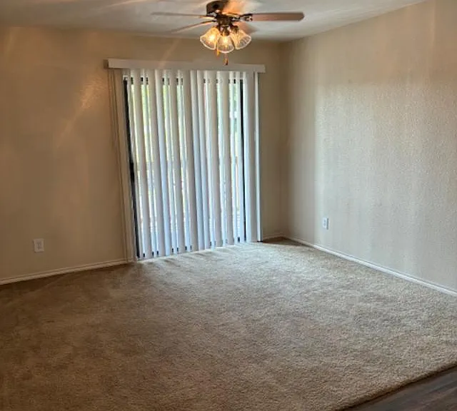 Village Oaks Apartments — Photo 5