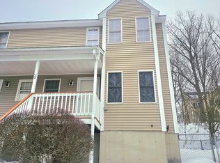 56 Wigwam Hill Dr, Worcester, MA 01605