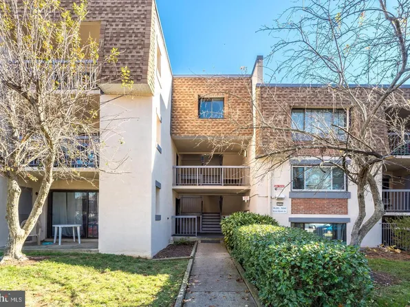 7950 Seven Woods Dr #129H, Alexandria, VA 22309