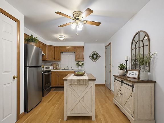 2nd image of 45 Cross St APT 21