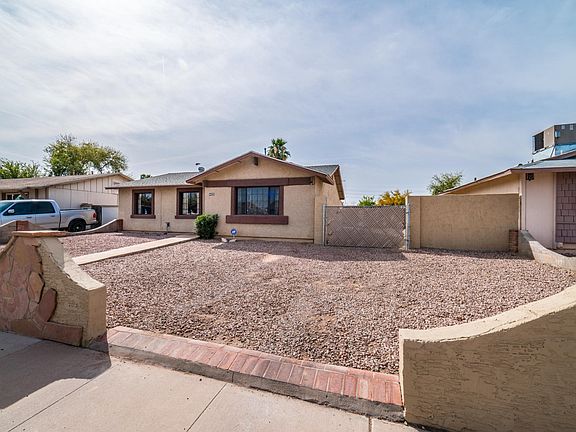 Front Elevation & Side Yard
