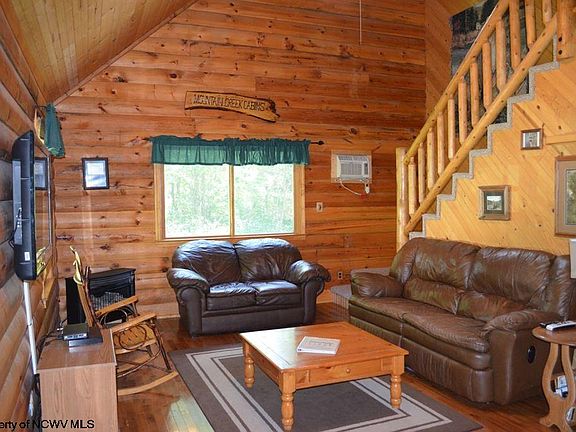 2nd image of 384 Cougar Ln