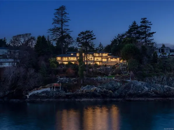 4325 Gordon Head Rd, Saanich, BC V8N 3Y4