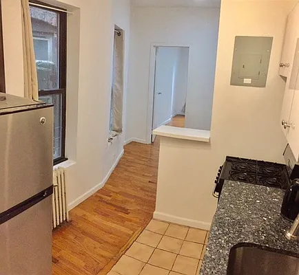 Rented by NYLA Realty | media 10