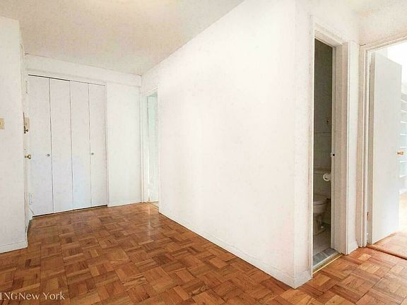 4th image of 350 E 52nd St APT 3C