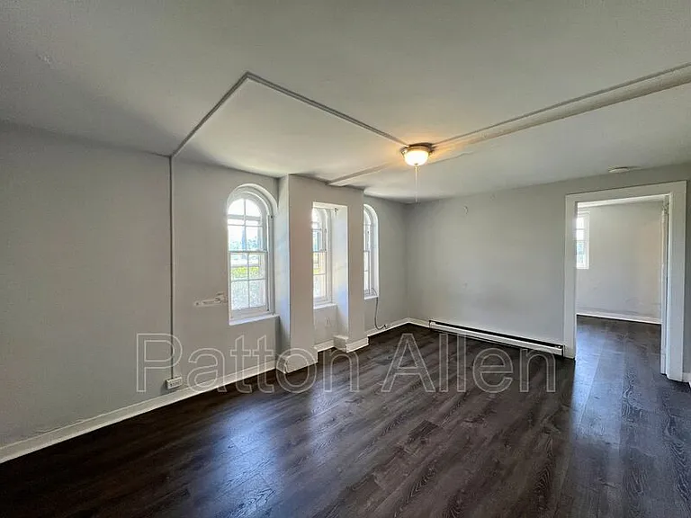 116 E Chestnut St #16 — Photo 14
