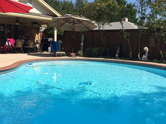 3rd image of 4821 Lake Side Cir