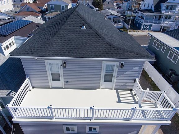 4th image of 110 W Buttercup Rd #3