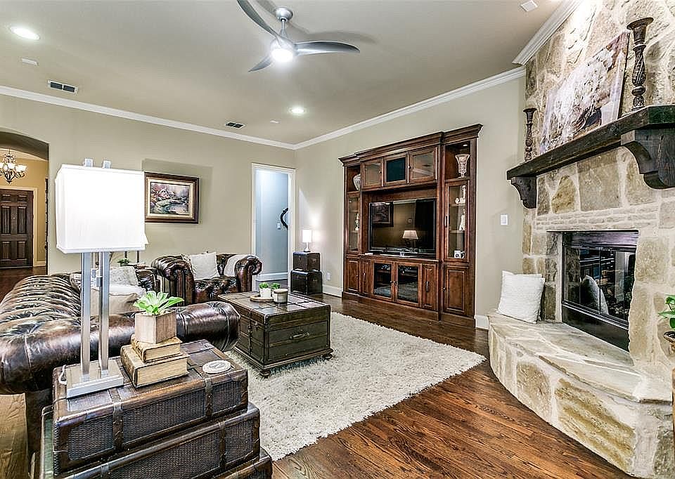 1st image of 8104 Ravencliff Cir
