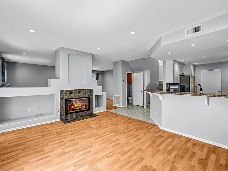 9325 Babauta Rd #8 — Photo 4