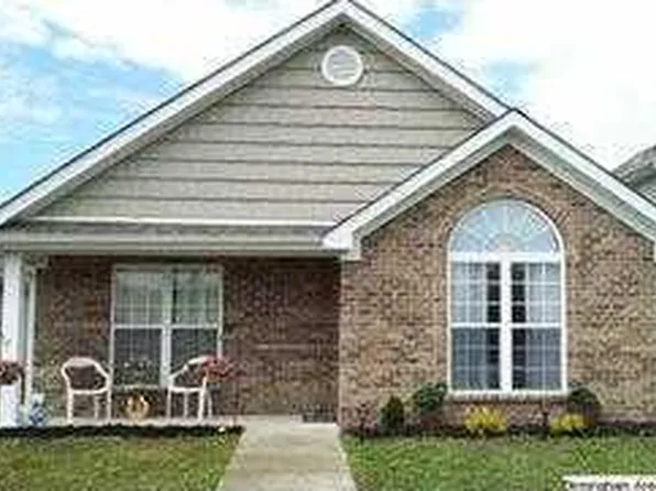 2183 Village Ln, Calera, AL 35040