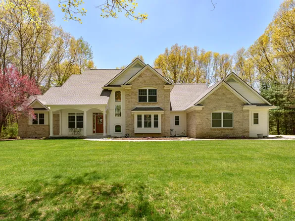 9433 Maricopa Trl, Kalamazoo, MI 49009