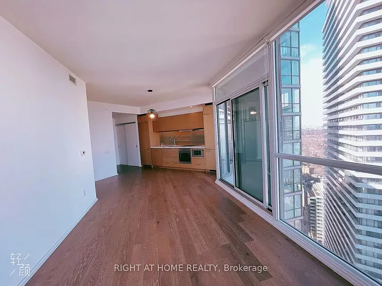 45 Charles St E #4712 — Photo 18