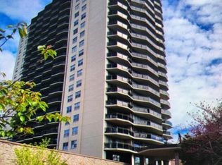 2077 Center Ave APT 18F, Fort Lee, NJ 07024