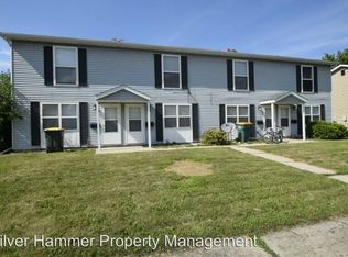 2227 Yorktowne Dr, Valparaiso, IN 46383