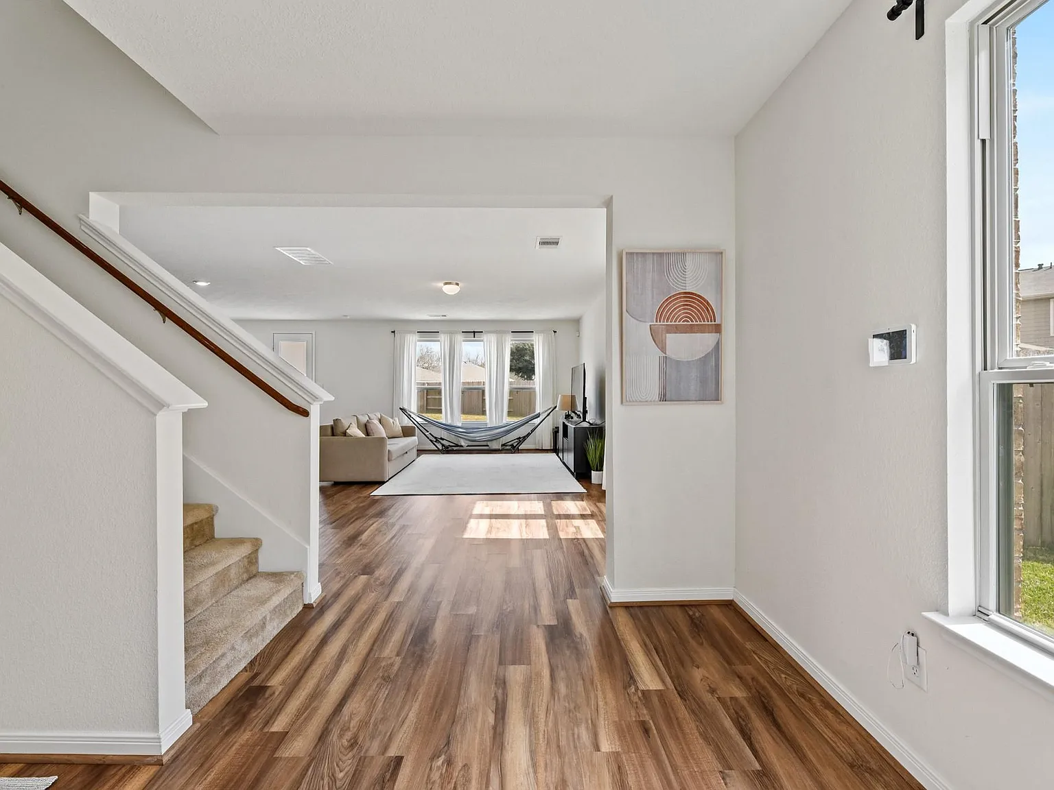 5 bed, 3.0 bath, 2656 sqft, $2,500 — Photo 4