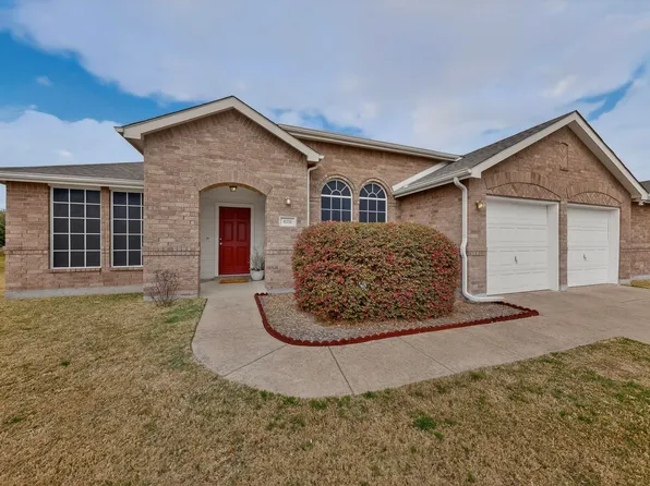 432 Creekwood Ct, Forney, TX 75126