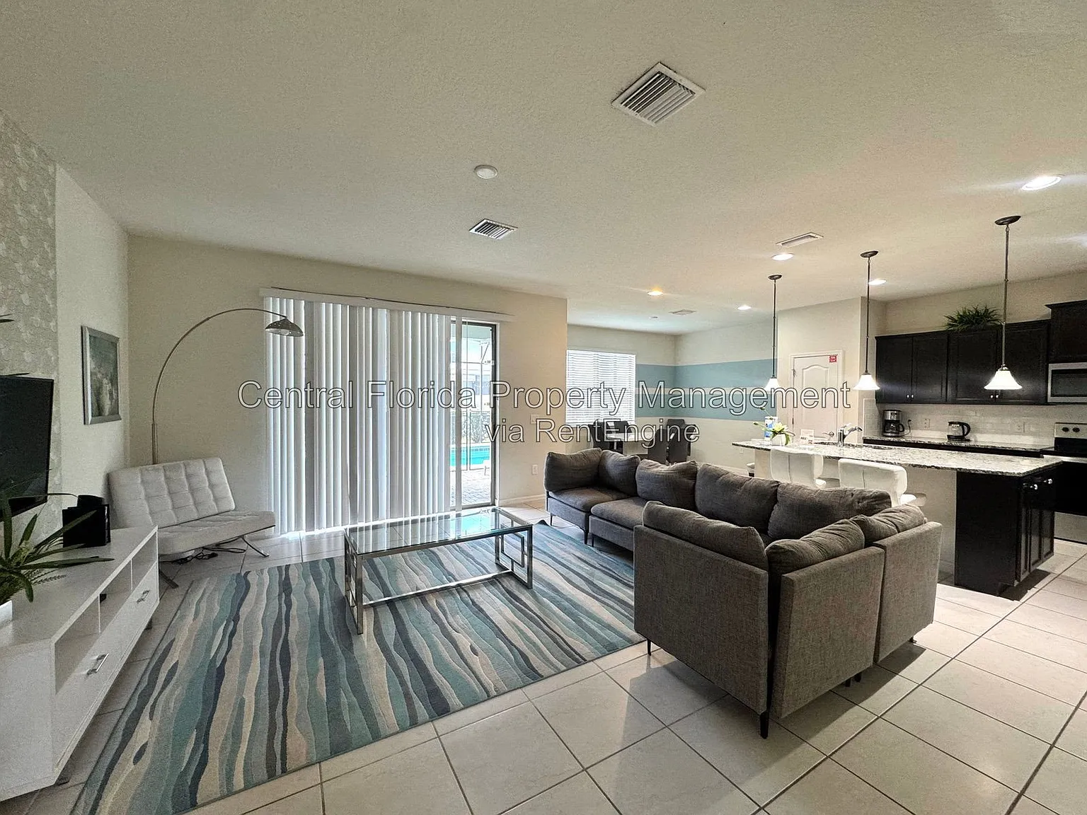 5 bed, 4.0 bath, 2492 sqft, $3,199 — Photo 4