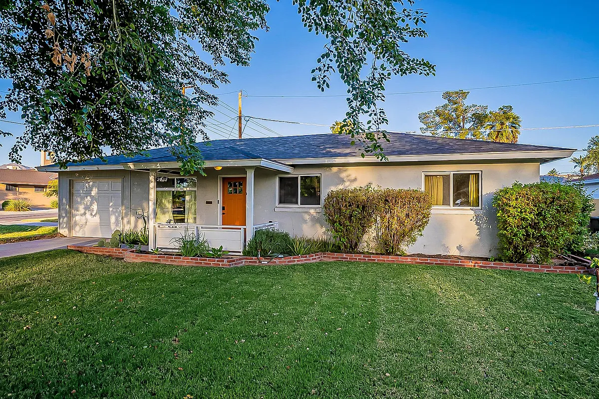 Building Photo - 2053 N 39th Pl