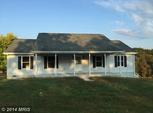 5872 Timber Ridge Rd, Berkeley Springs, WV 25411