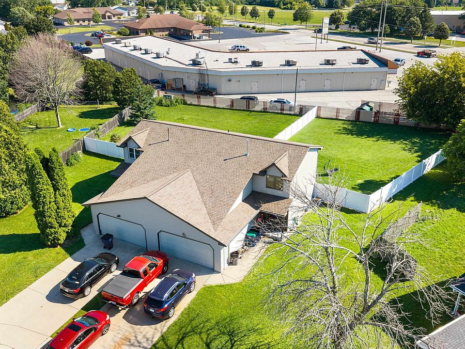 1st image of 2744 Monaco Dr