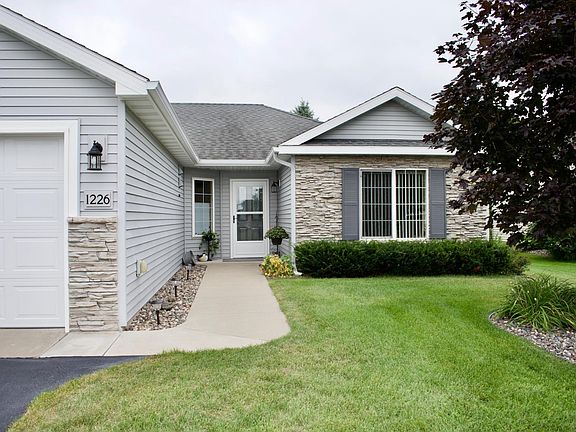 4th image of 1226 Willow Pond Dr
