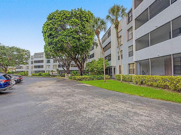 2nd image of 10852 N Kendall Dr APT 314