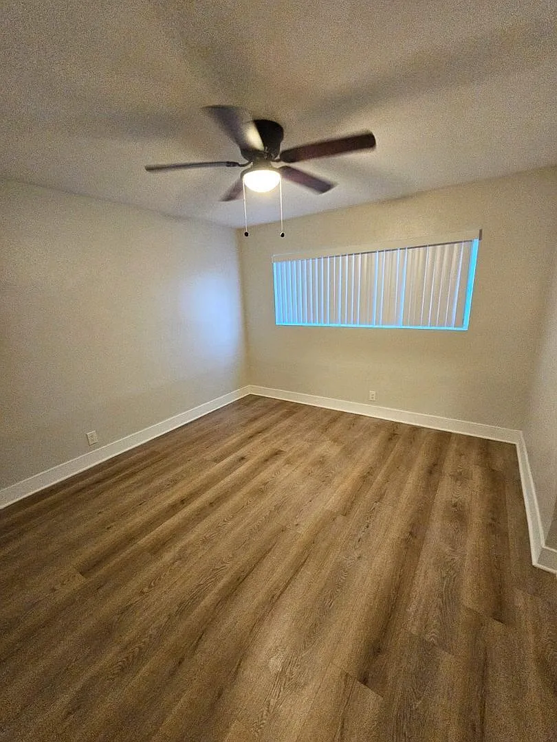 2 bed, 1.0 bath, $2,246 — Photo 4