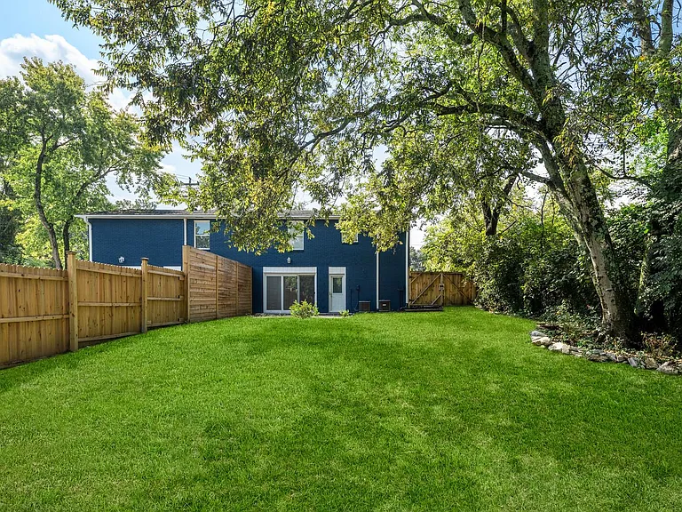 2112A Sanborn Dr — Photo 32